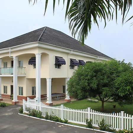 Oxygen Holiday Resort Owerri Esterno foto