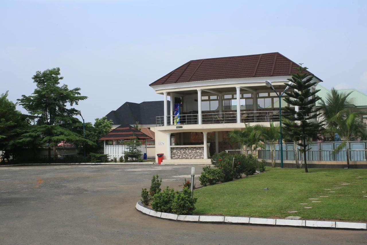 Oxygen Holiday Resort Owerri Esterno foto